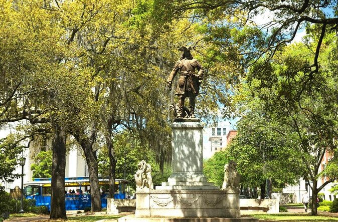 90 Minute Historic Savannah Walking Haunted Bar Pub Crawl - Quick Hits Before You Go