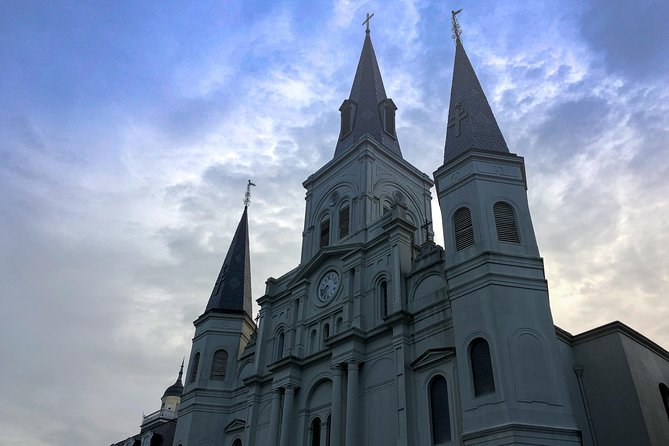 Adults Only Haunted Pub Crawl in New Orleans - Jackson Square Start: Executions, Energy, and a Strong First Story
