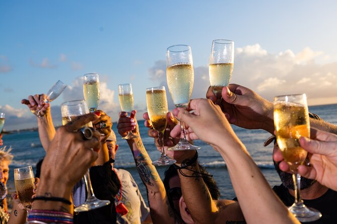 Aruba Happy Hour Party Bus Pub Crawl - How the Aruba Party Bus Turns Bars Into an Actual Plan