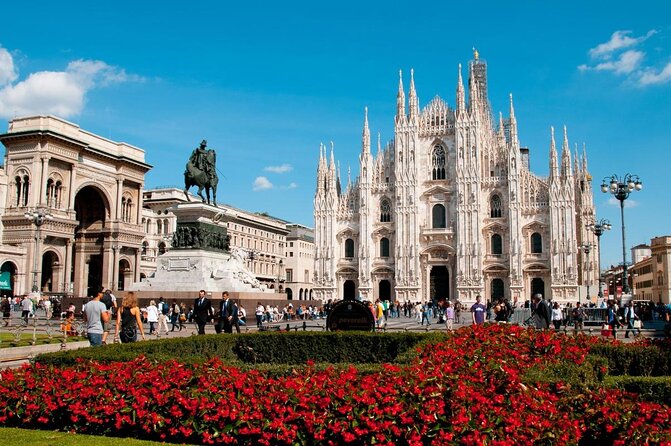 Bar Hopping in Milan - Bar Hopping Milan at 7:00 pm: Why the Timing Works