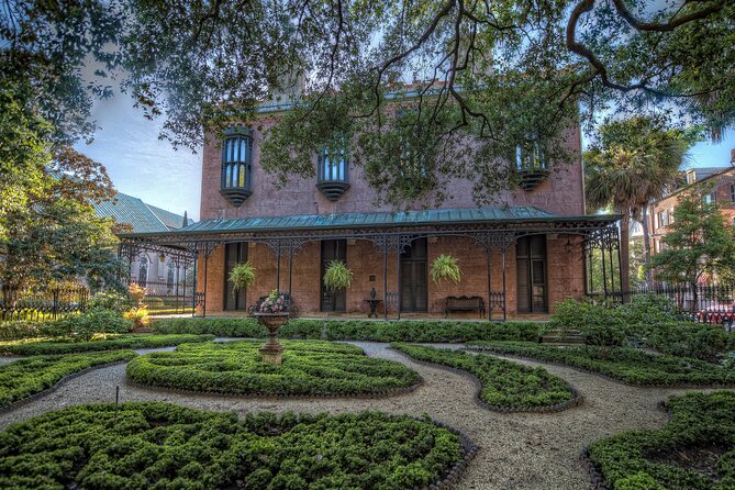 Battles & Brews Pub Crawl in Savannah - Guides Matter: What the Best Versions of This Tour Feel Like