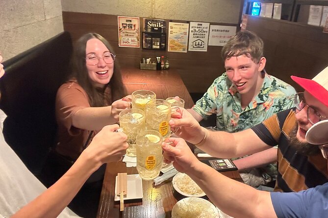 【Contemporary Culture】Bar Hopping I Always Visit in Shinjuku! - Starting at UNIQLO Shinjuku West: Where the Night Begins Clean