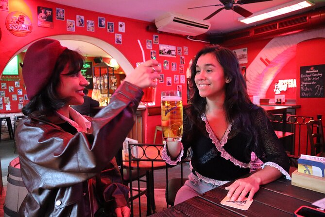 Friday Night Pub Crawl for Professionals in Vienna, Austria - Kaktus Club Underground: The Best Way to End the Night