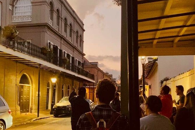 Ghost Tour and Haunted Pub Crawl Party with Free Shot - Lalaurie Mansion Stop: American Horror Story Meets Real Tragedy