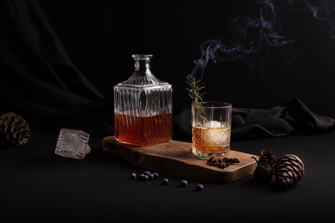 Haunted Pub Crawl - A 3-hour adult-only crawl built around free historic stops