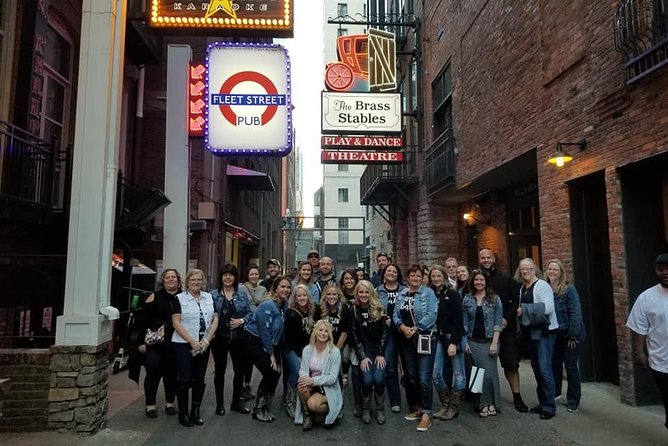 Nashville's Honky-Tonk Walking Sightseeing Pub Crawl - Outside the Ryman: why that first stop sets the tone