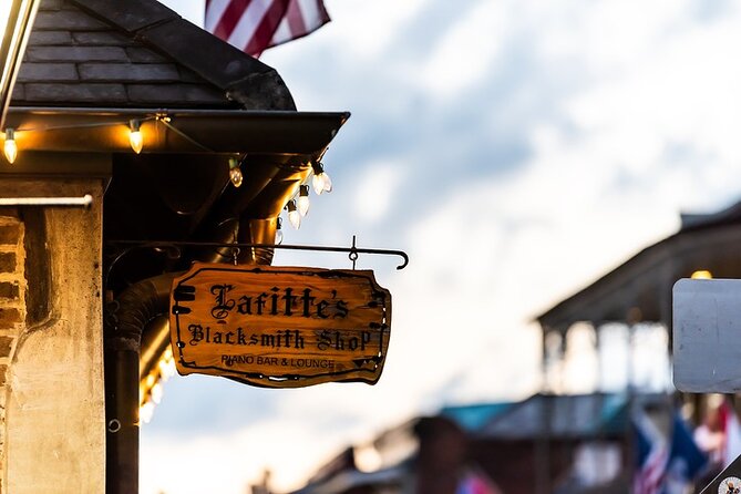 New Orleans Haunted Pub Crawl - A haunted pub crawl that mixes real bars with ghost stories