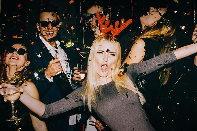New Year's Eve Pub Crawl in Prague, end at KarLovy Lazne - Meeting at Týnská and ending at Karlovy Lazne: the route logic
