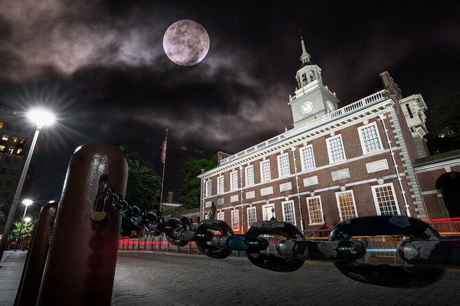 Philly Ghosts Boos and Booze Haunted Pub Crawl - Stop 4: Revolution House and the tap-on-the-shoulder cocktail moment