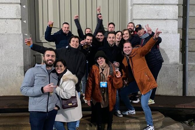 Porto Pub Crawl With Unlimited Beer - Guides and group energy: what you’ll notice in real time