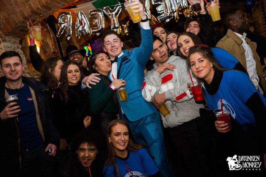 Prague: Pub Crawl with Unlimited Drinks, Bars & Club Entry - Key highlights worth caring about