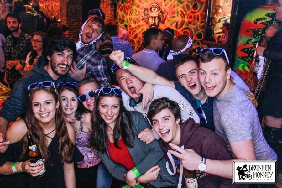 Prague: Pub Crawl with Unlimited Drinks, Bars & Club Entry - How the “unlimited” part really works at the start