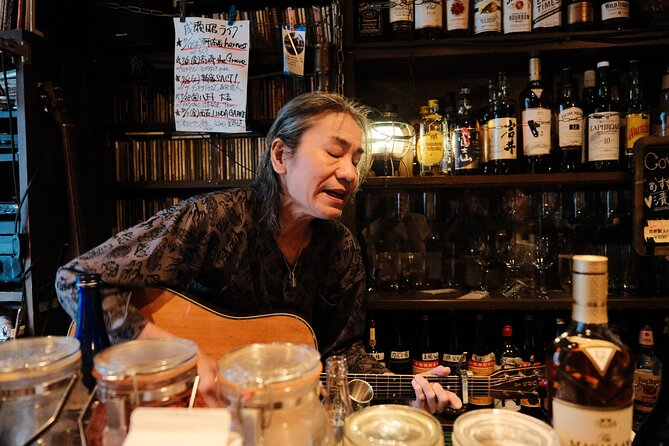 Private Bar Hopping Tour in Shinjuku Golden Gai - Two Famous Golden Gai Bars: Music and Acting Connections, One After Another