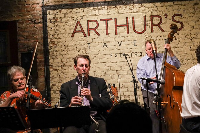 Private Pub Crawl with a Local - Barcade with live jazz: games, noise, and a New York-style twist