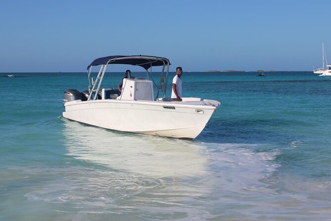 Private speed boat beach and bar hopping visiting Rose island - Meeting at Colours of the Bahamas and starting smooth