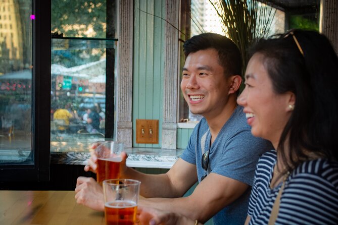San Diego Small-Group Gaslamp History Tour Pub Crawl - Why the small group (max 12) changes everything