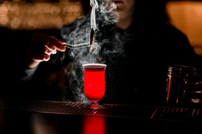 Savannah Midnight in the Garden Pub Crawl - Stop 1: Olde Pink House and the Charm-and-Spook Vibe