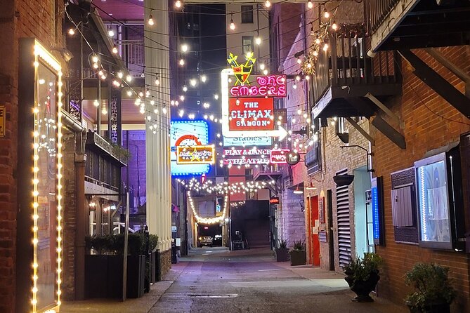 Seeking Spirits Haunted Night-Time Pub Crawl in Nashville - The 8:00 pm Start, Downtown Walking, and How to Stay Sane