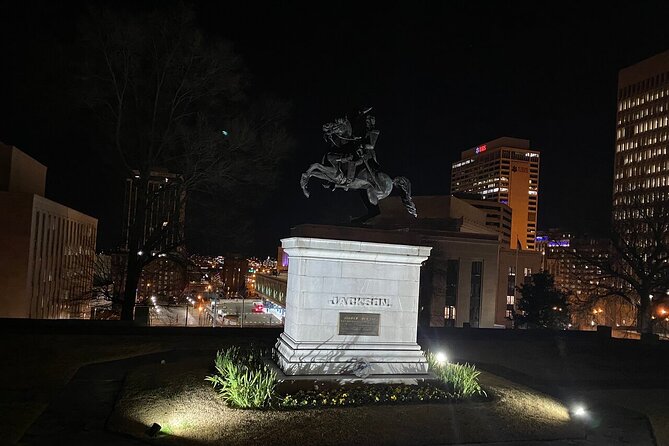 Seeking Spirits Haunted Night-Time Pub Crawl in Nashville - Guides Make the Night: What the Best Stories Have in Common