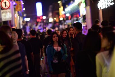 Seoul: Apgujeong Premium Pub Crawl with VIP Bottle Service - Starting Point and Timing: Sinsa-dong, 8:30 pm, and a Clean Night Flow