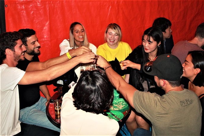 Seoul Pub Crawl by Absolute - Stop-by-stop: the first hour that sets the tone