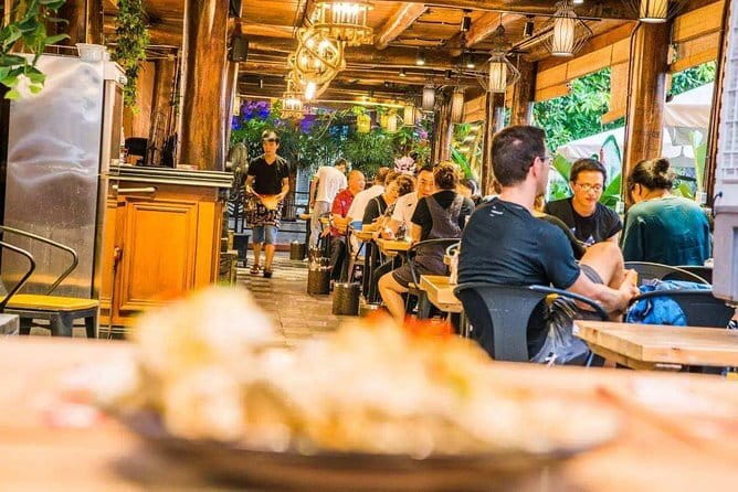 Shanghai bar hopping tour in the former French concession - Stop 1: The First Holiday Bar to Break the Ice