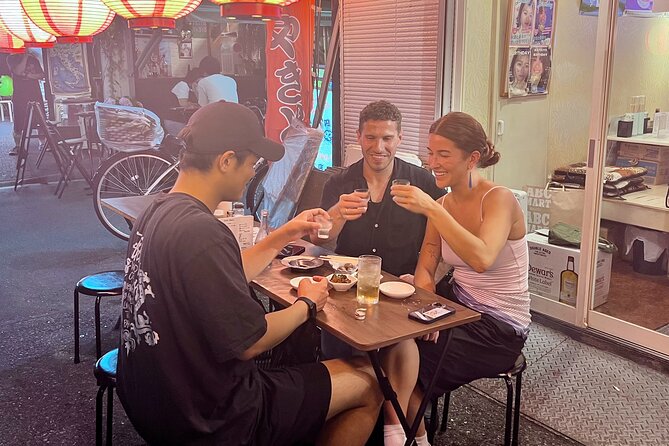 Shinjuku: Private Bar Hopping - Optional karaoke at KARAOKE MANEKINEKO: a fun finish with a guide who sings