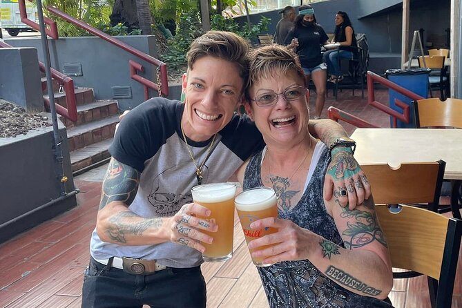 Sips & Secrets of Hawaii Pub Crawl - Stop-by-stop: four Waikiki bars and the stories tied to them