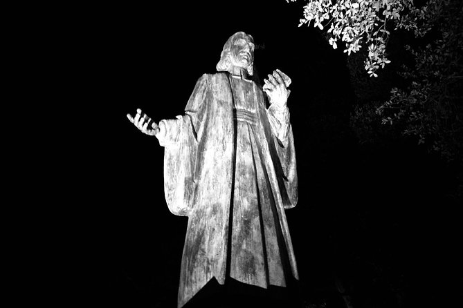Spanish Moss Haunted Savannah Pub Crawl - The Real Secret Ingredient: The Guide’s Style