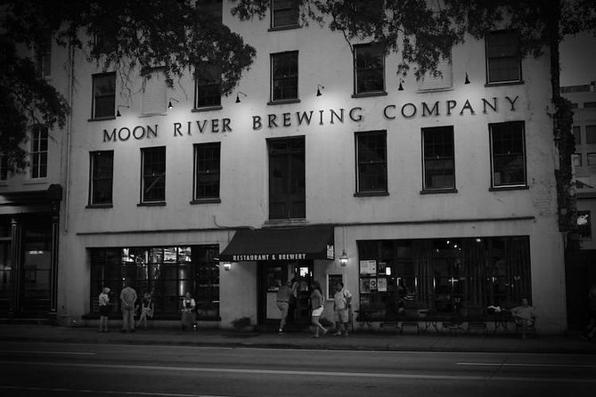 Spirits with Spirits Happy Hour Walking Bar Pub Crawl - Stop 5: Abe’s on Lincoln and the 1700s Dive Bar Backstory