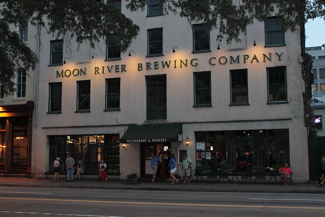 Spooky Savannah Haunted Pub Crawl - Stop 2: Wright Square and the hanging square lore