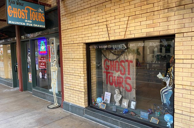 Texas’ Oldest Haunted Pub Crawl Shared Walking Tour - Who This Haunted Pub Crawl Is For (and Who Might Want Another Option)