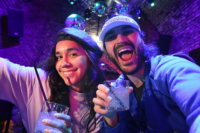 Thursday Night Pub Crawl for Professionals in Vienna, Austria - Daiquiri Shotothek: glow-in-the-dark shots with a music-first crowd