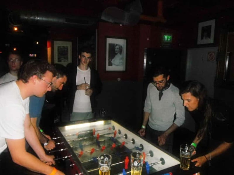 Vienna: Guided Pub Crawl with Club Entry - Magazine Bar or Stehachterl Cocktail Bar: when games turn into conversation
