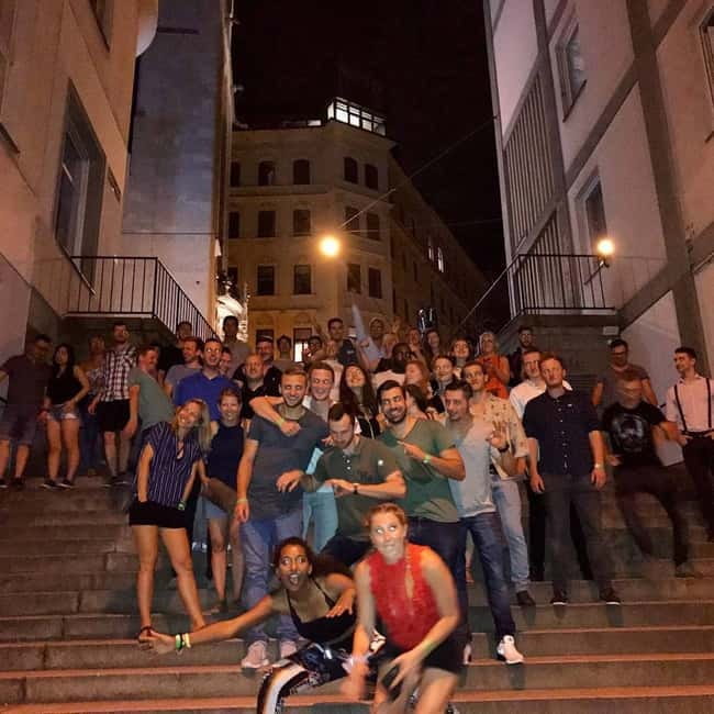 Vienna: Guided Pub Crawl with Club Entry - Kaktus Club: the bridge from bar hang to dance energy