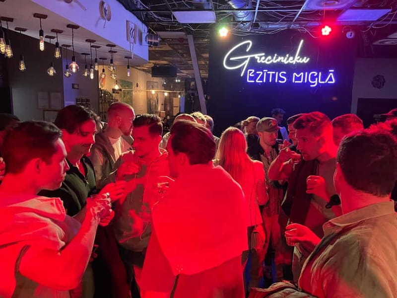 Vilnius: Pub Crawl with Welcome Drink and Traditional Snacks - Your Welcome Drink and Snack Plan (What’s Included)