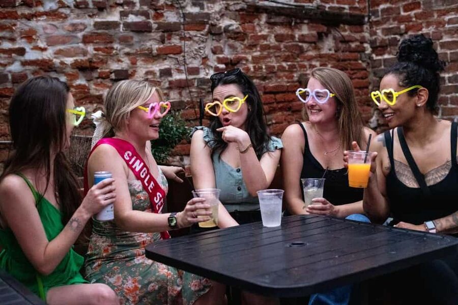 Waikiki Ghosts Boos and Booze Haunted Pub Crawl - The Ghost Stories: What Makes Them Work (and What to Expect)