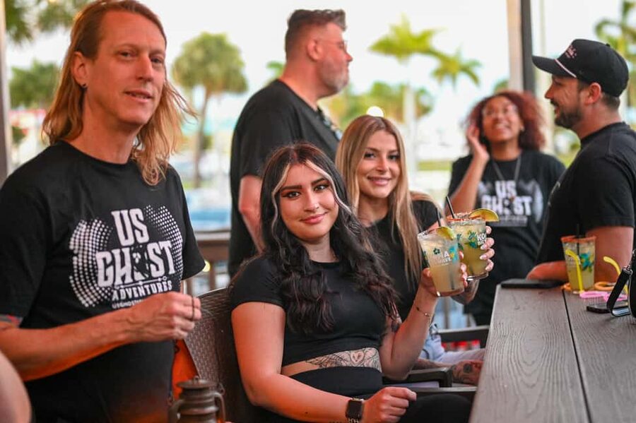 Waikiki Ghosts Boos and Booze Haunted Pub Crawl - What to Bring (and What to Skip)