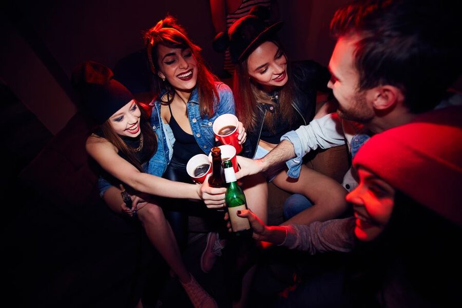 Warsaw: The Original Pub Crawl - Welcome shots, skip-the-line, and VIP entry: why this price can work