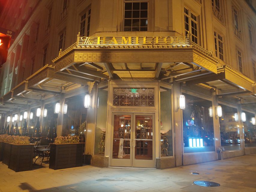 Washington DC: Ghosts Boos and Booze Haunted Pub Crawl - Meeting at the Old Ebbitt Grill and starting in the right mood