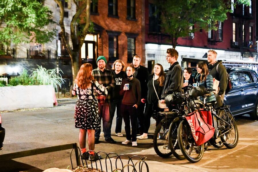 Washington DC: Ghosts Boos and Booze Haunted Pub Crawl - Cocktails, mocktails, and the food question