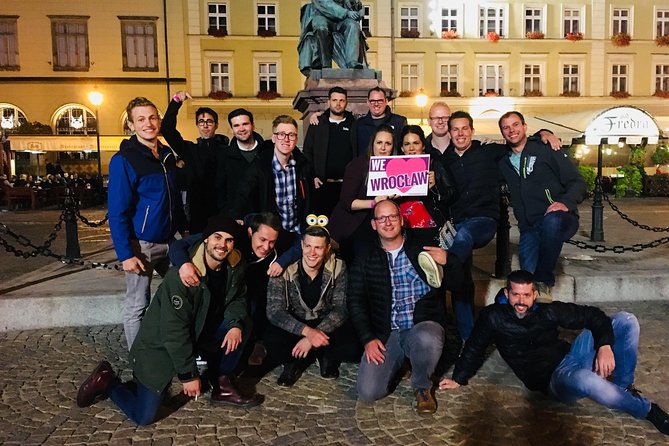 Wroclaw Pub Crawl - Meeting Point at Bar PewexxRuska and How the Group Moves